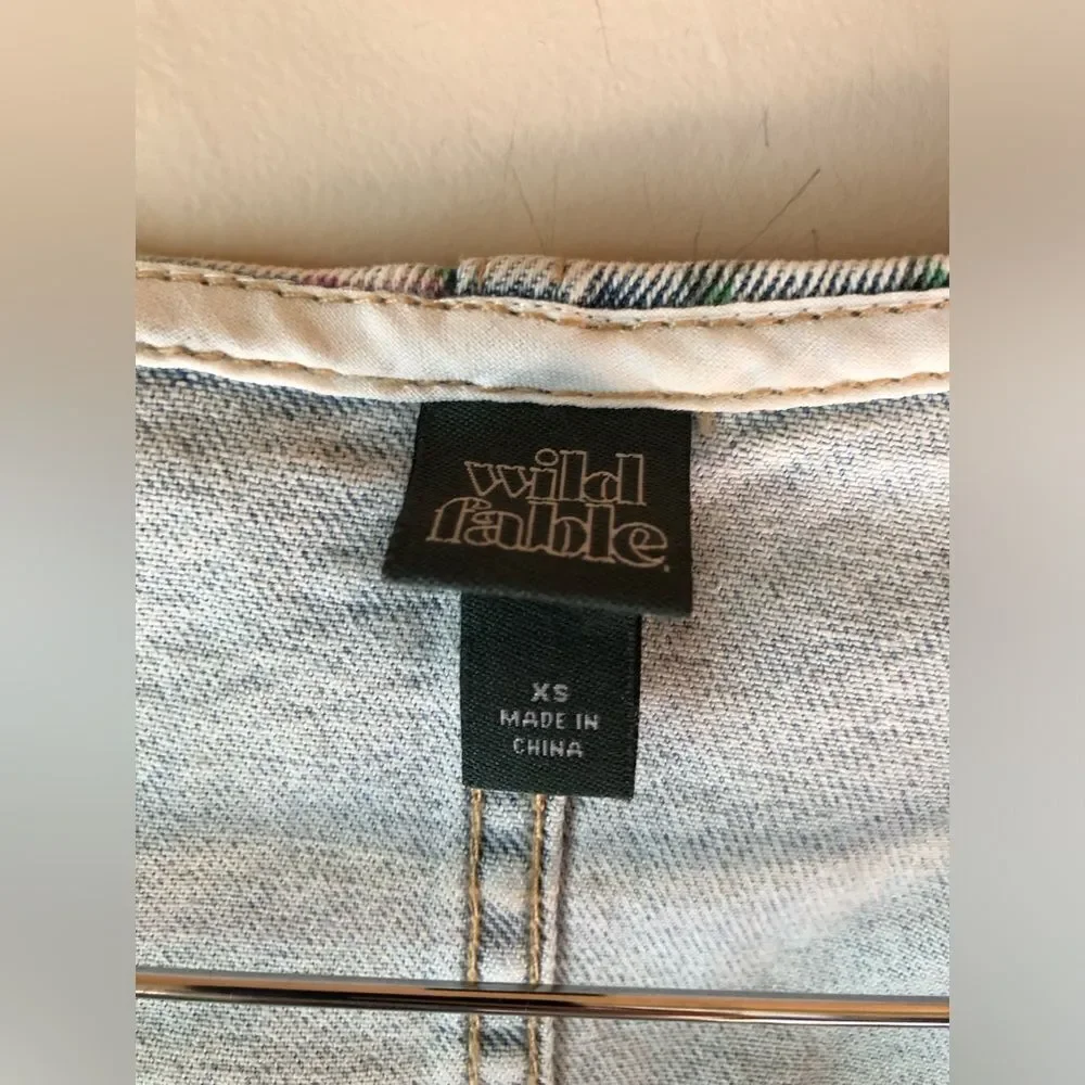 5/$15 📳 Wild Fable | New Cropped Denim Top - Picture 5 of 5